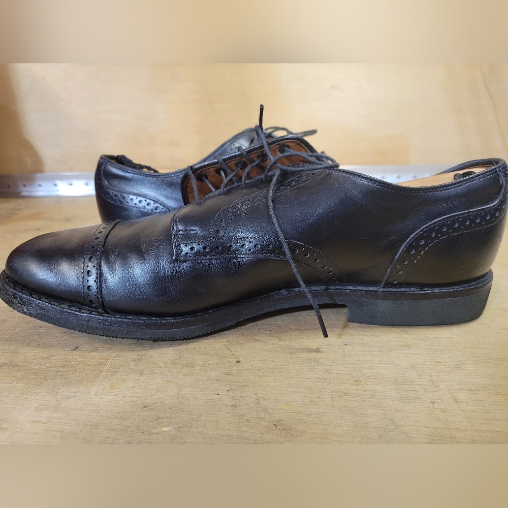Allen Edmonds Black Leather Oxfords 11 B - Picture 7 of 10